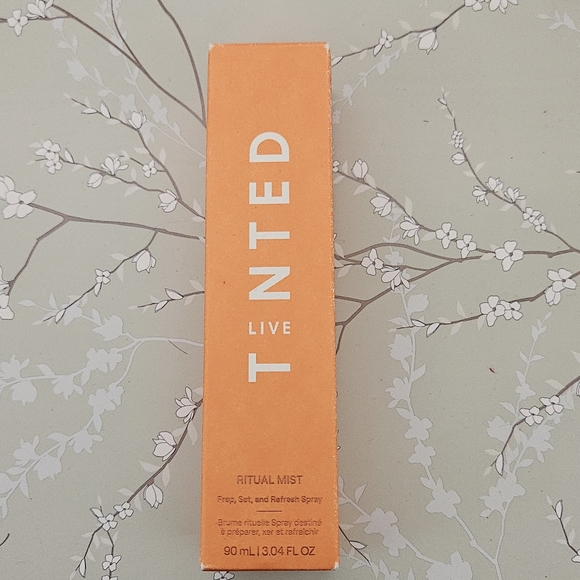 Live Tinted Ritual Mist Setting Spray New - Picture 3 of 5